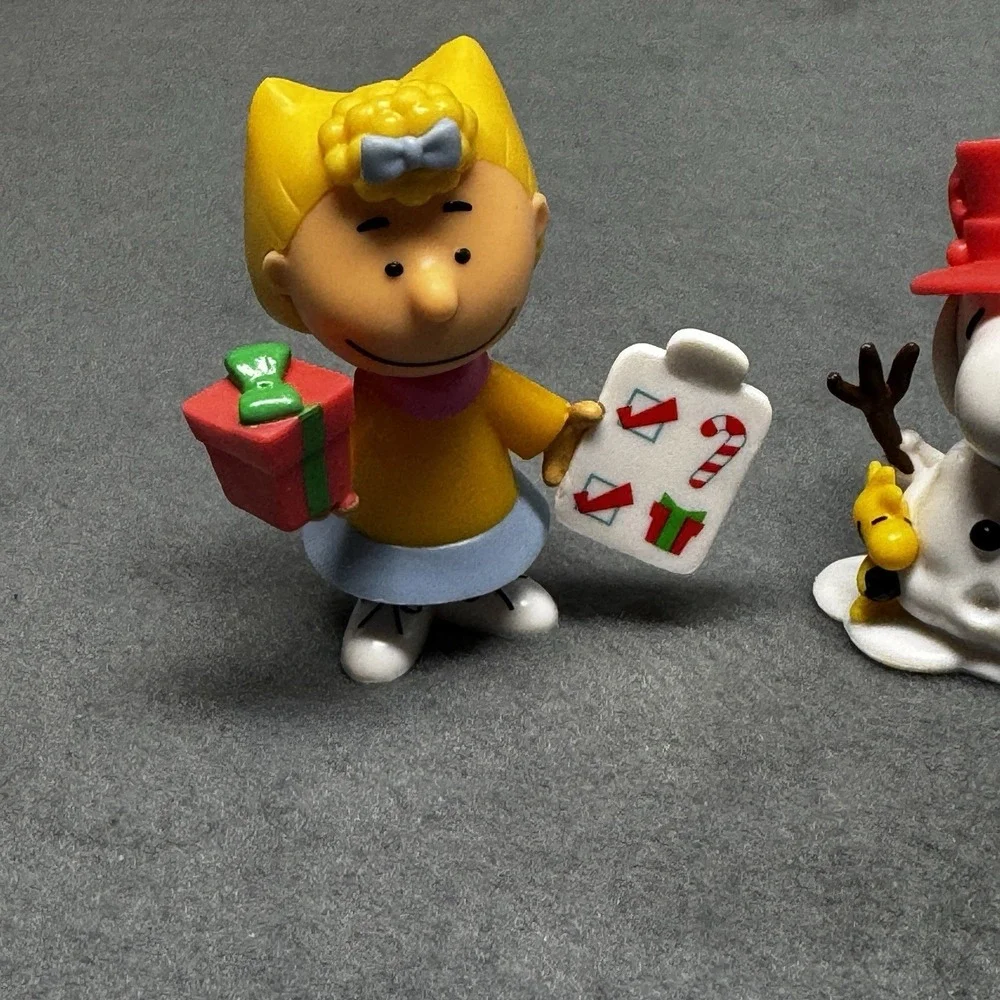 Peanuts Holiday Figures  Charlie Brown Sally Snoopy With Woodstock 2022
